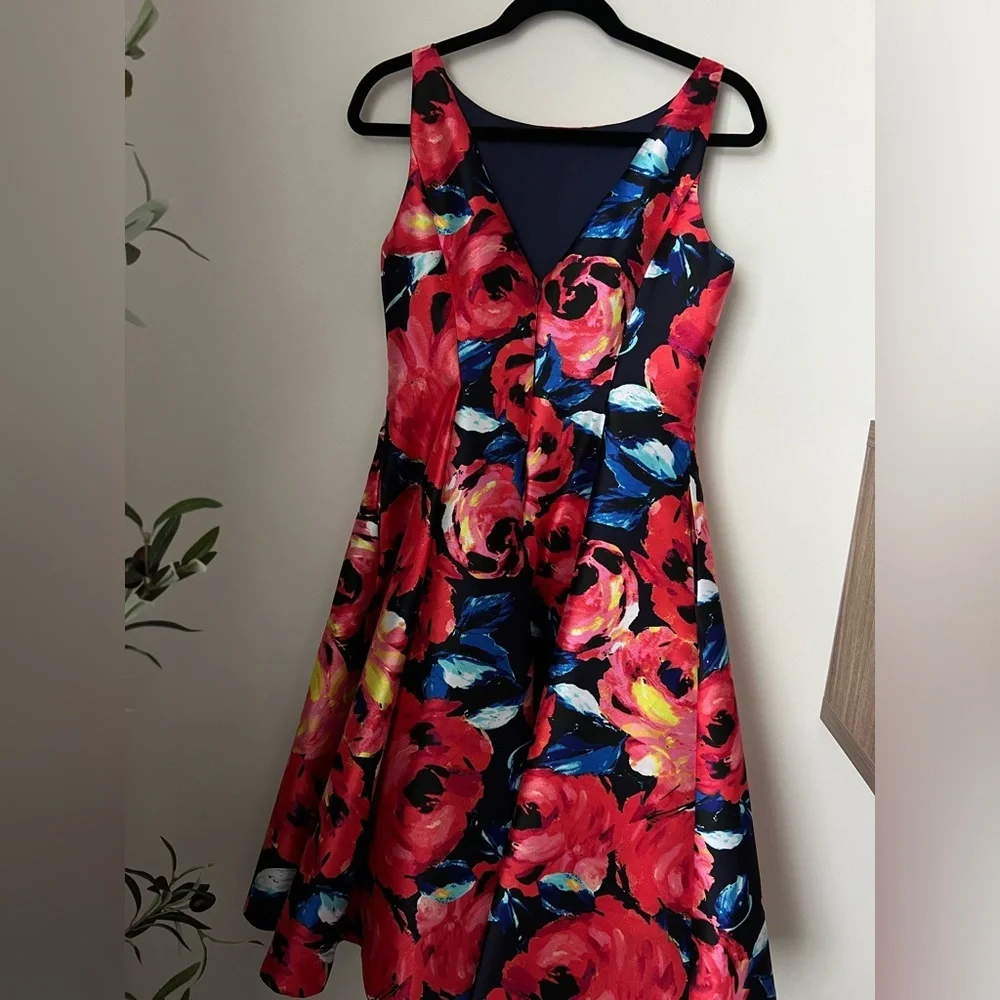 Adrianna Papell Printed Mikado Fit & Flare Dress Size 4 - Picture 3 of 9